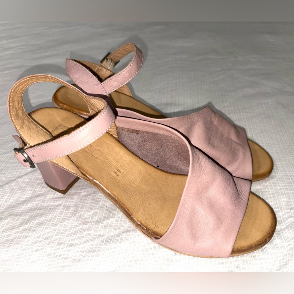 Bueno Sz 39 8 Pink All Leather Block Heel Strappy Sandals - Picture 3 of 8